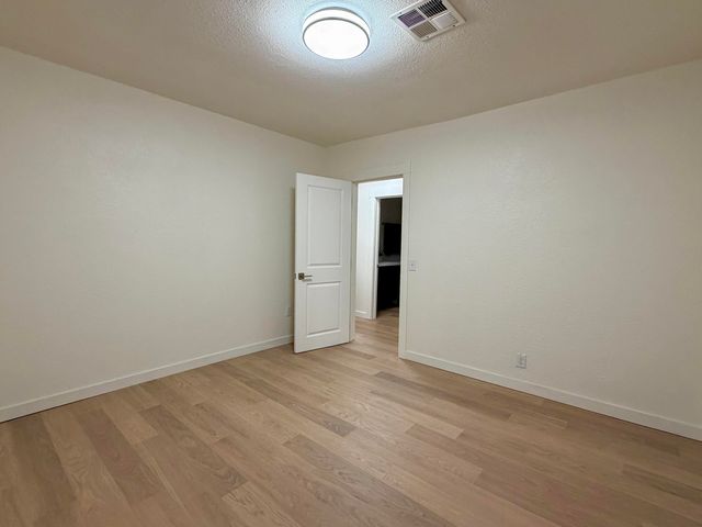 2144 White Avenue, Klamath Falls, OR 97601