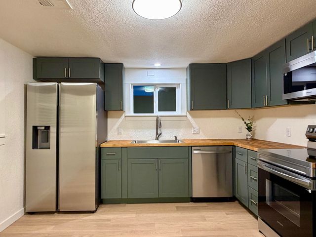 2144 White Avenue, Klamath Falls, OR 97601