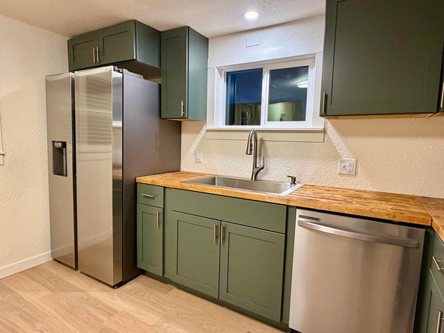 2144 White Avenue, Klamath Falls, OR 97601