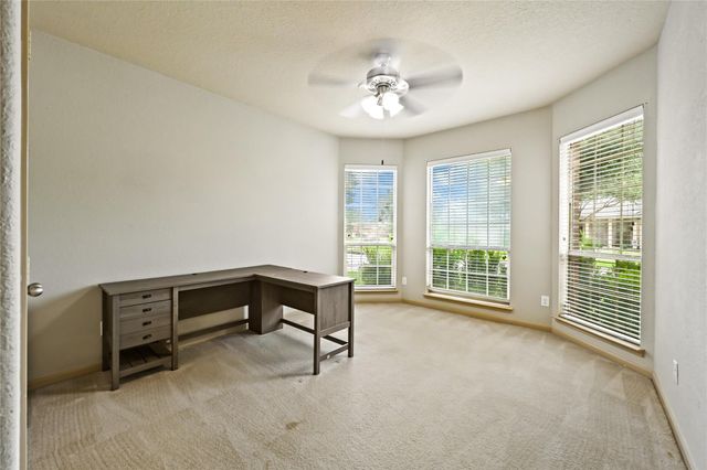 8706 Sunrise Canter Drive, Tomball, TX 77375