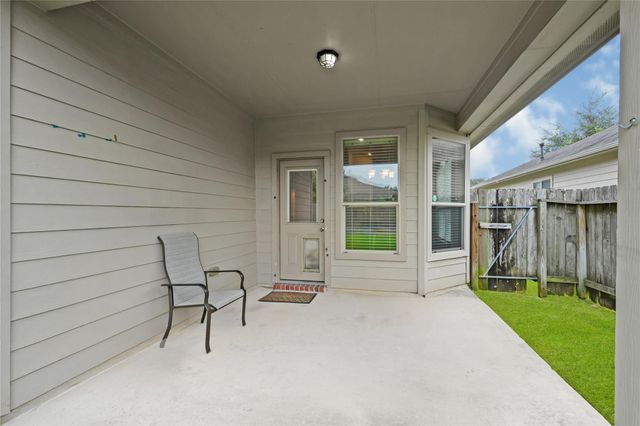 8706 Sunrise Canter Drive, Tomball, TX 77375