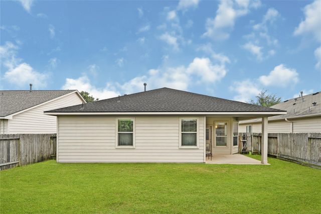 8706 Sunrise Canter Drive, Tomball, TX 77375