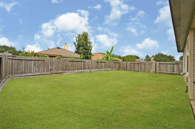 8706 Sunrise Canter Drive, Tomball, TX 77375
