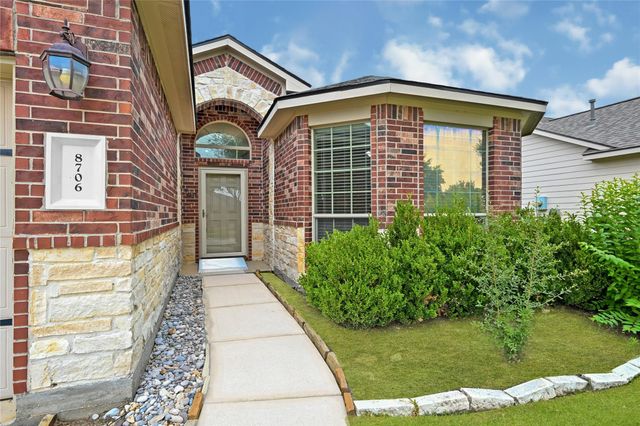 8706 Sunrise Canter Drive, Tomball, TX 77375