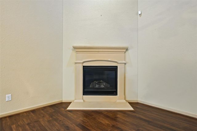 8706 Sunrise Canter Drive, Tomball, TX 77375