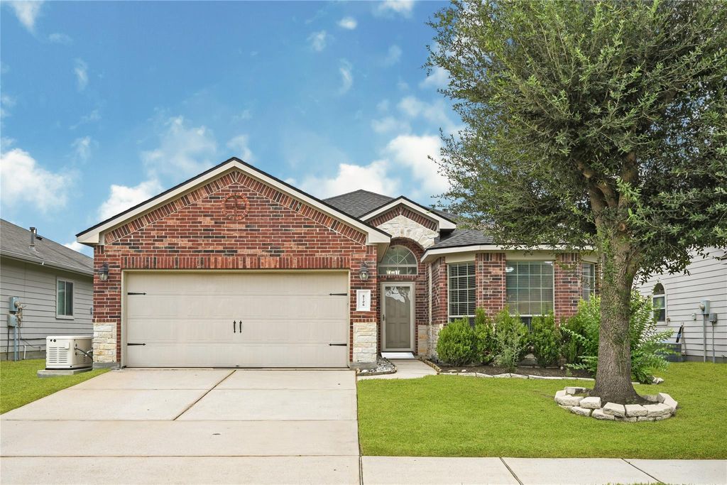 8706 Sunrise Canter Drive, Tomball, TX 77375