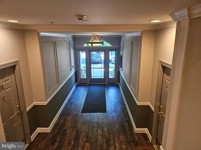 83 KYLE WAY, Ewing, NJ 08628
