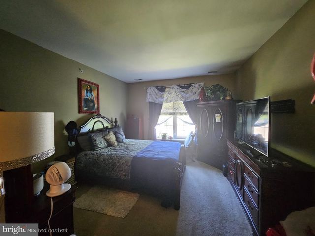 83 KYLE WAY, Ewing, NJ 08628