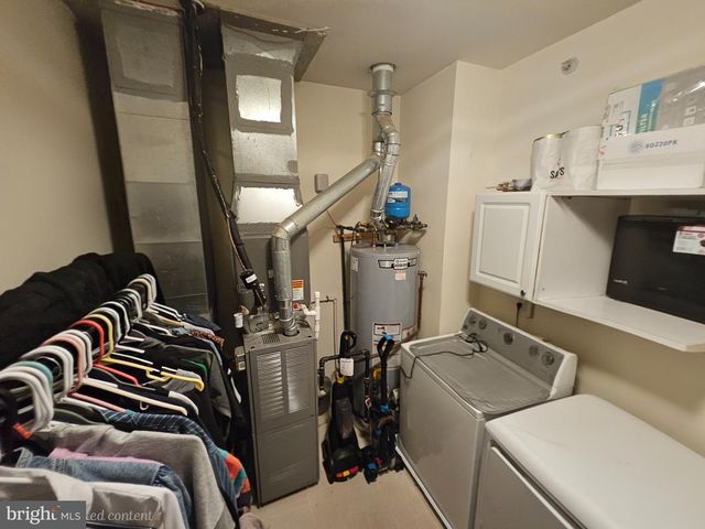 83 KYLE WAY, Ewing, NJ 08628