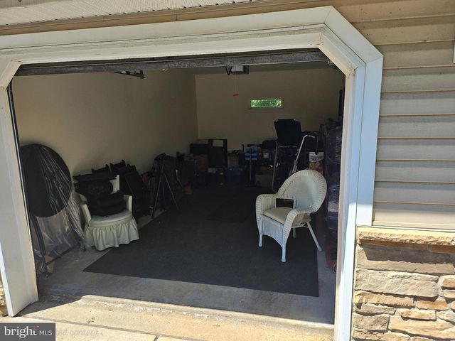 83 KYLE WAY, Ewing, NJ 08628