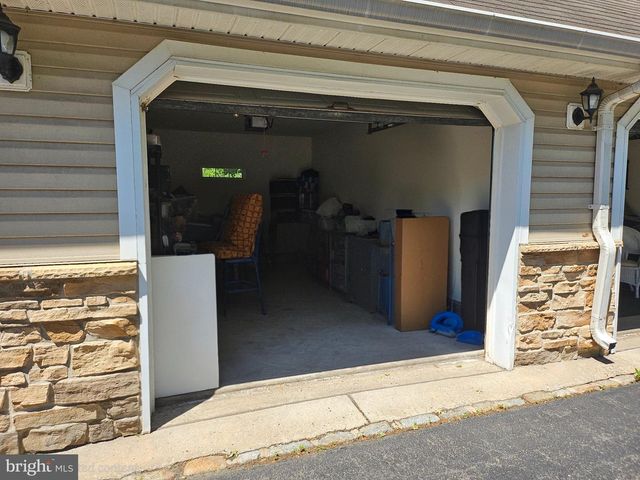 83 KYLE WAY, Ewing, NJ 08628