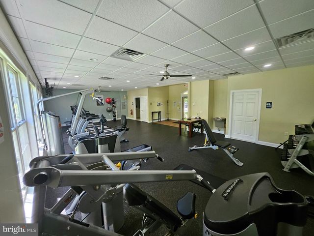 83 KYLE WAY, Ewing, NJ 08628