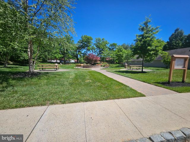83 KYLE WAY, Ewing, NJ 08628