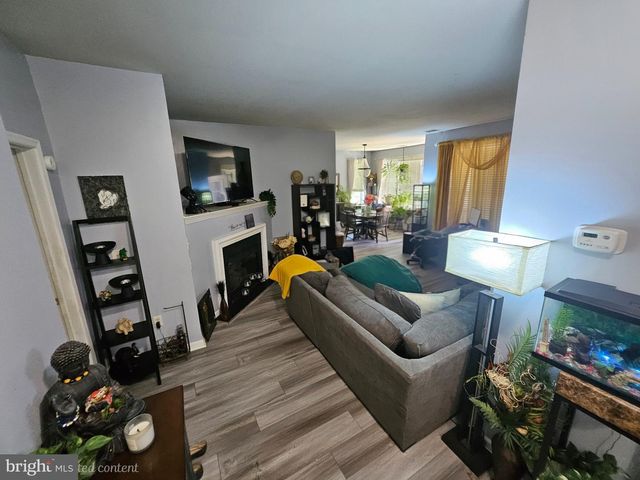 83 KYLE WAY, Ewing, NJ 08628