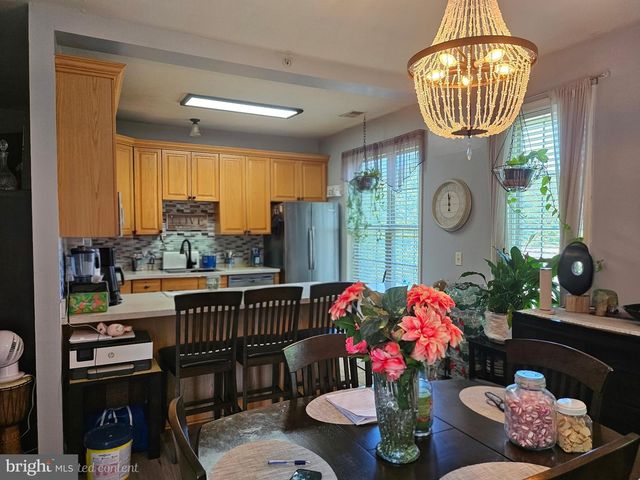 83 KYLE WAY, Ewing, NJ 08628