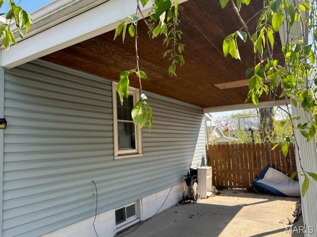 451 Hamilton Avenue, Wood River, IL 62095