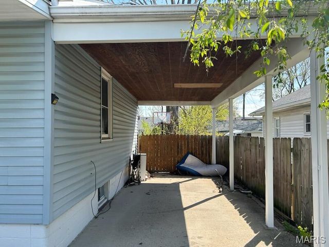 451 Hamilton Avenue, Wood River, IL 62095