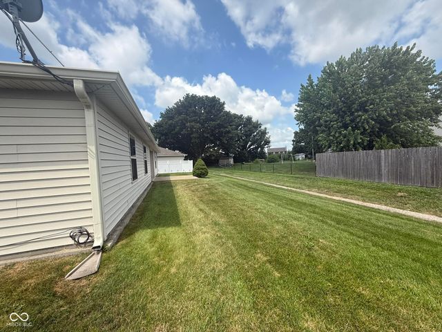 1338 Swan Drive, Franklin, IN 46131