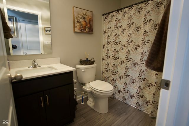 379 Oakswept Way, Greenfield, IN 46140