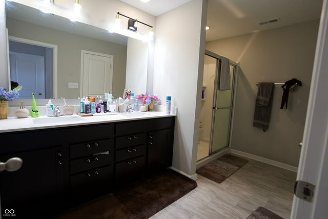 379 Oakswept Way, Greenfield, IN 46140