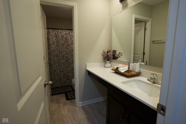 379 Oakswept Way, Greenfield, IN 46140