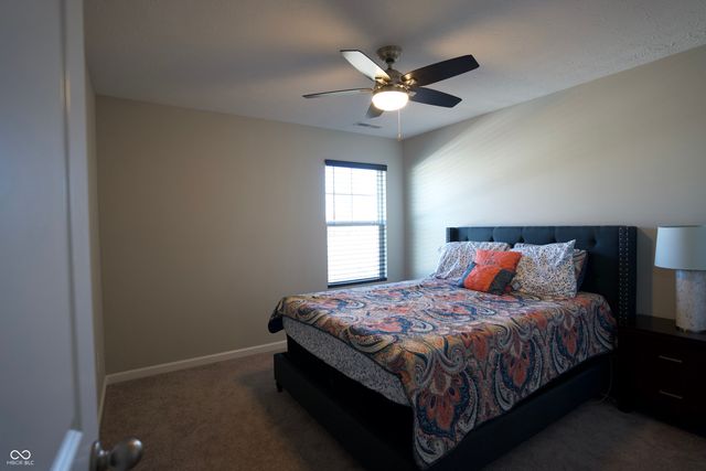 379 Oakswept Way, Greenfield, IN 46140