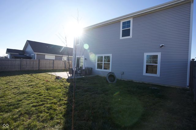 379 Oakswept Way, Greenfield, IN 46140