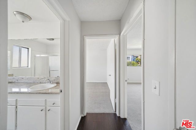 105 S Orlando Avenue 201, Los Angeles, CA 90048