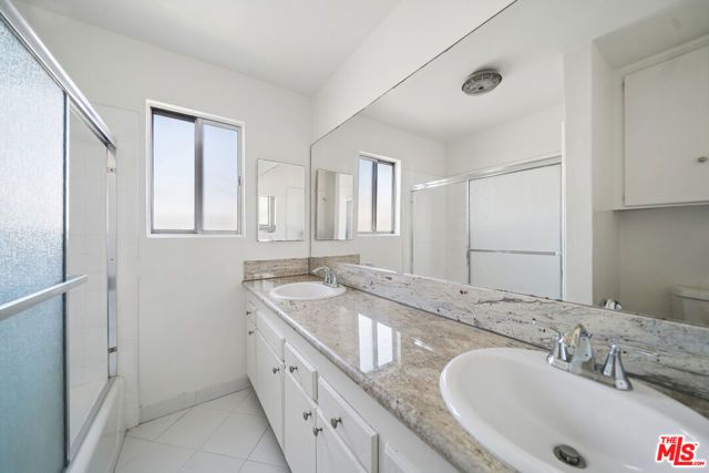 105 S Orlando Avenue 201, Los Angeles, CA 90048