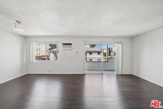105 S Orlando Avenue 201, Los Angeles, CA 90048