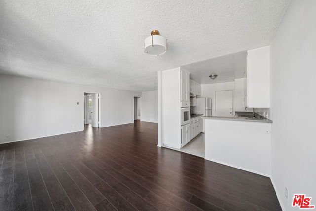 105 S Orlando Avenue 201, Los Angeles, CA 90048