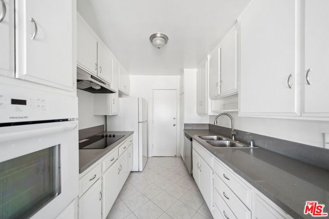 105 S Orlando Avenue 201, Los Angeles, CA 90048
