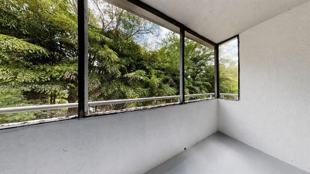 8275 SW 152nd Avenue D-209, Miami, FL 33193
