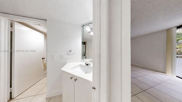 8275 SW 152nd Avenue D-209, Miami, FL 33193