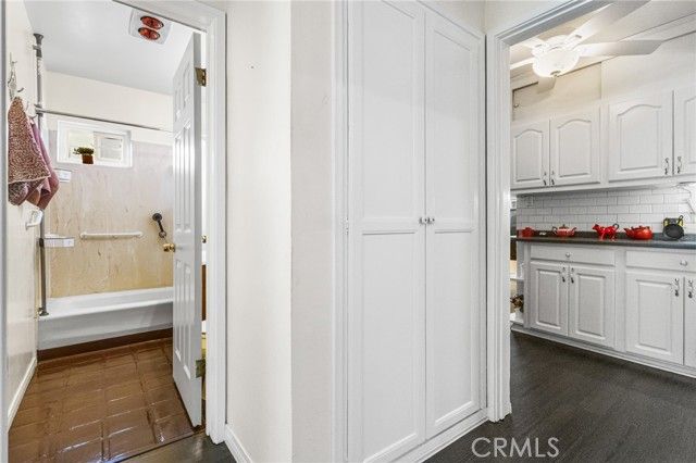 1817 N Hollywood, Burbank, CA 91505