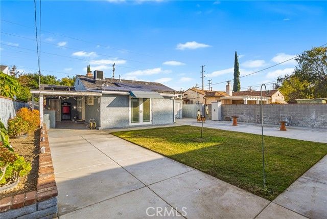 1817 N Hollywood, Burbank, CA 91505