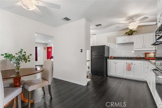 1817 N Hollywood, Burbank, CA 91505