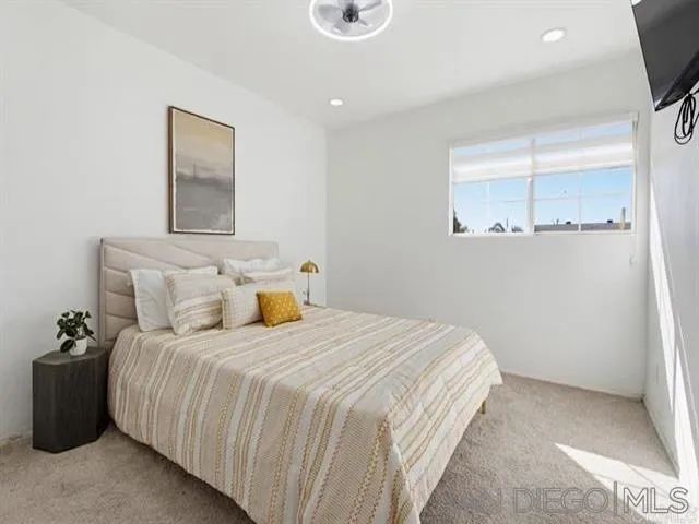 9462 Doheny Rd., Santee, CA 92071