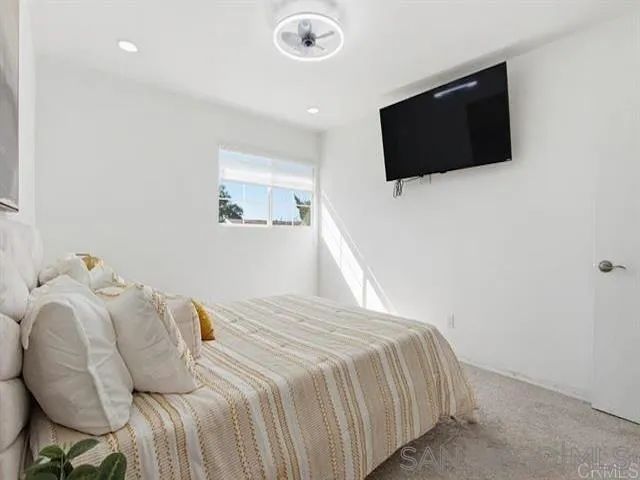 9462 Doheny Rd., Santee, CA 92071