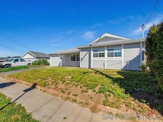9462 Doheny Rd., Santee, CA 92071
