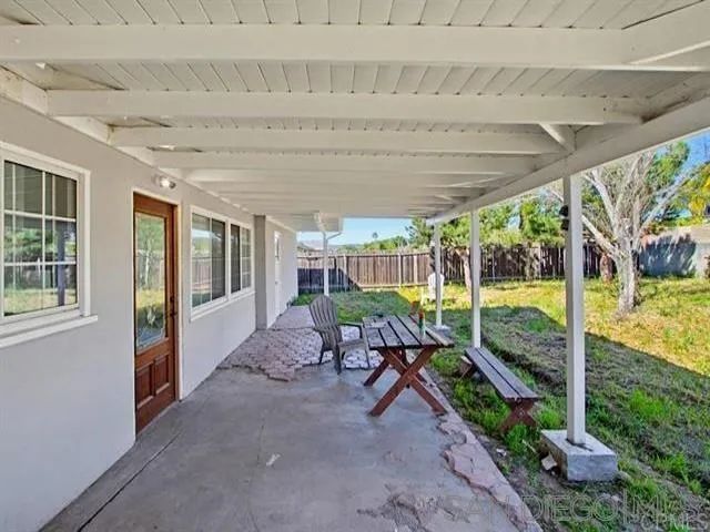 9462 Doheny Rd., Santee, CA 92071