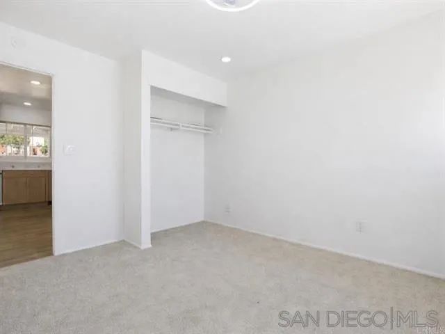 9462 Doheny Rd., Santee, CA 92071