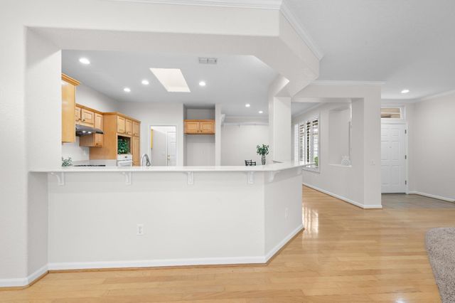 7072 Stagecoach Cir, Roseville, CA 95747