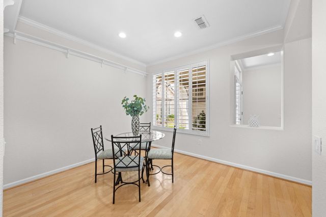 7072 Stagecoach Cir, Roseville, CA 95747