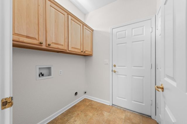 7072 Stagecoach Cir, Roseville, CA 95747