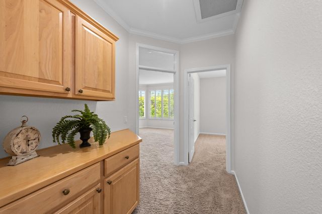 7072 Stagecoach Cir, Roseville, CA 95747