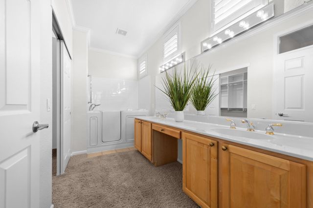 7072 Stagecoach Cir, Roseville, CA 95747