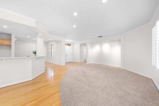 7072 Stagecoach Cir, Roseville, CA 95747