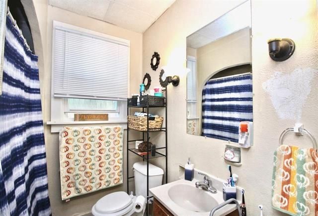 302-304 Bluff Street, Beloit, WI 53511