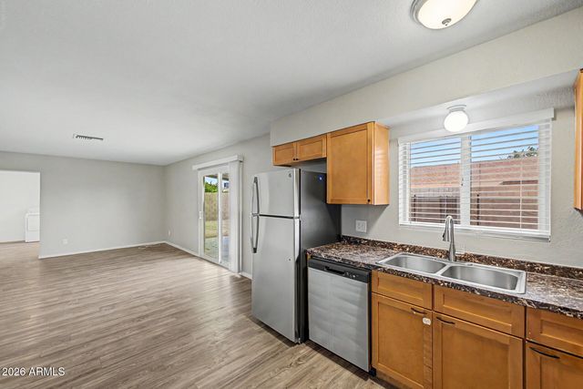 8102 W Heatherbrae Drive, Phoenix, AZ 85033